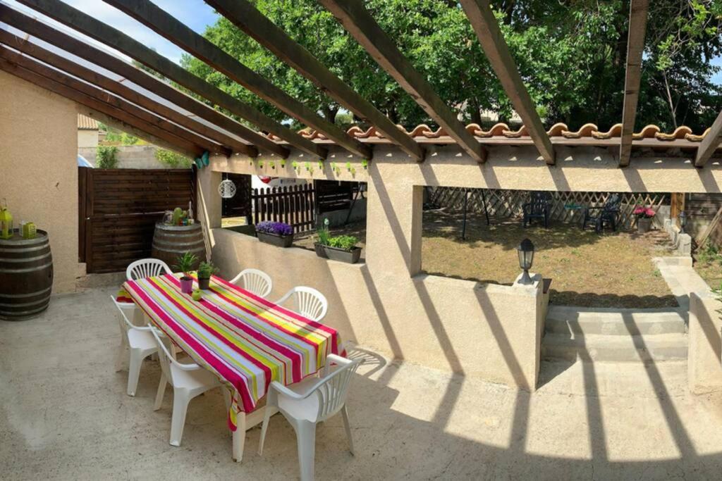 Maison Spacieuse Et Calme Pres De La Cite Vila Alairac Exterior foto