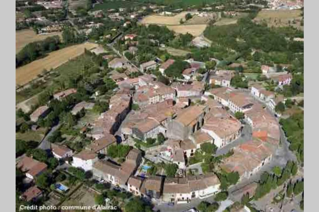Maison Spacieuse Et Calme Pres De La Cite Vila Alairac Exterior foto